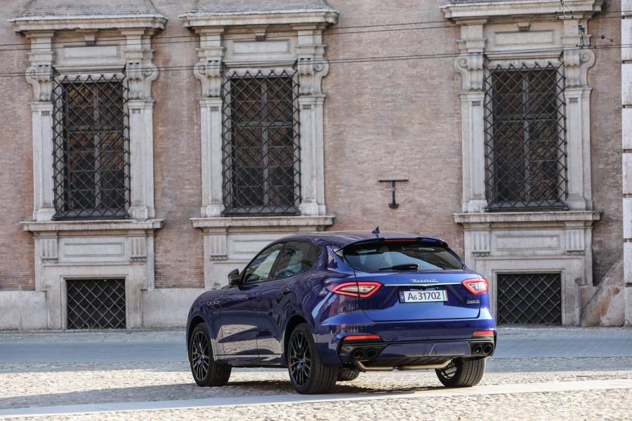  Maserati Levante Trofeo 2018 года  (WW) (фото 35 из 62)